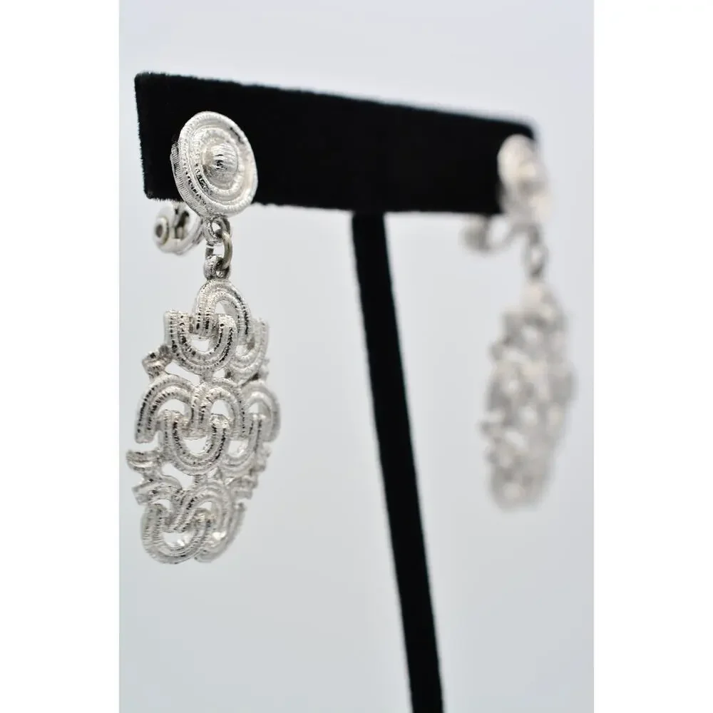 Monet elegant vintage